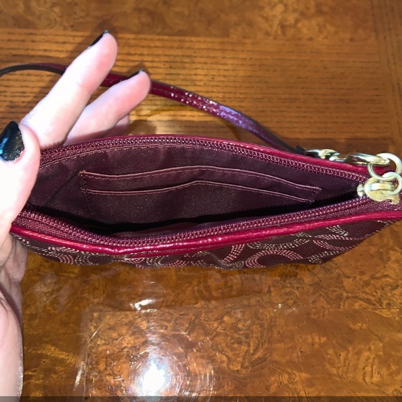 coach wristlet - Picture 2 of 2